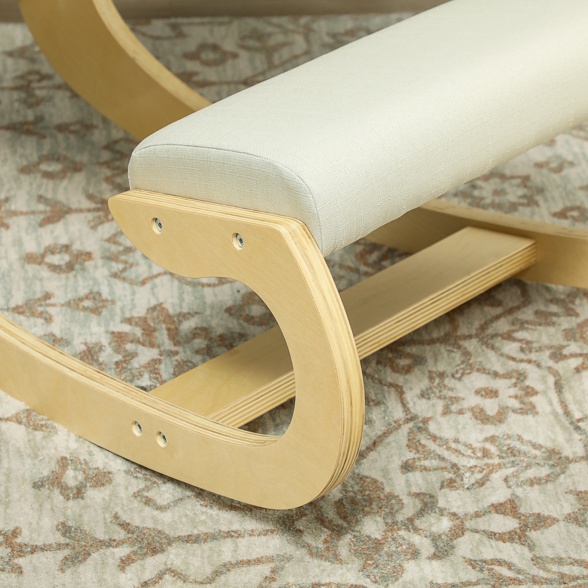 ergonomischer, schaukelnder Kniehocker für Homeoffice, zur Verbesserung der Körperhaltung, Creme