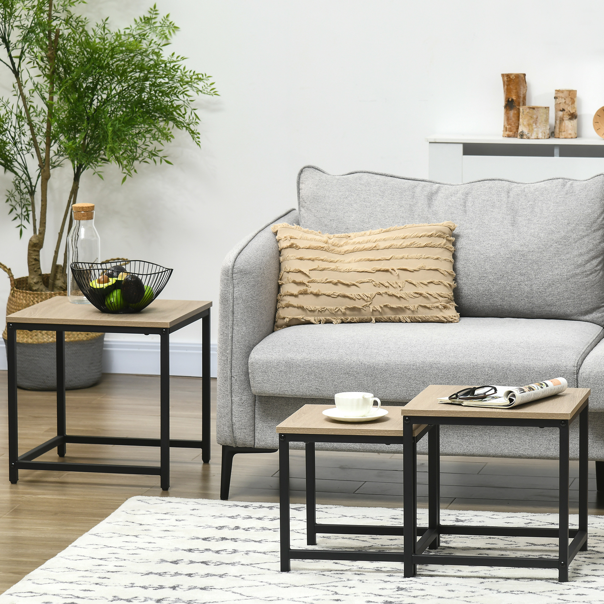 Satztisch-Set aus 3 Beistelltischen, Industrial Design, schwarzer Stahlrahmen, Tischplatte in Holzoptik