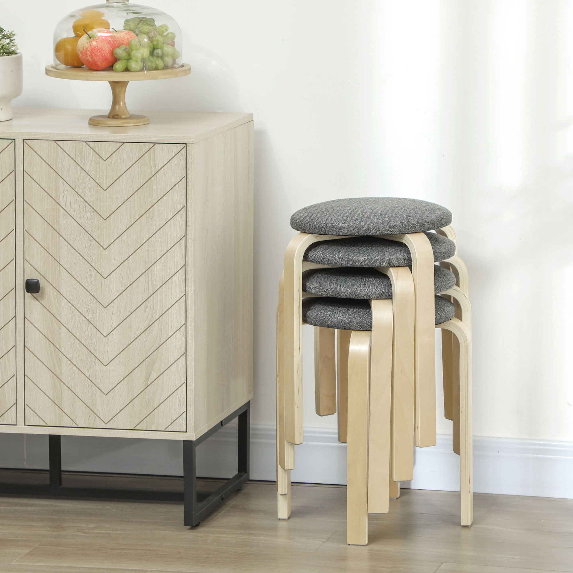 Polsterhocker im 4er-Set, stapelbar, lackierte Oberfläche, Holzbeine, Grau