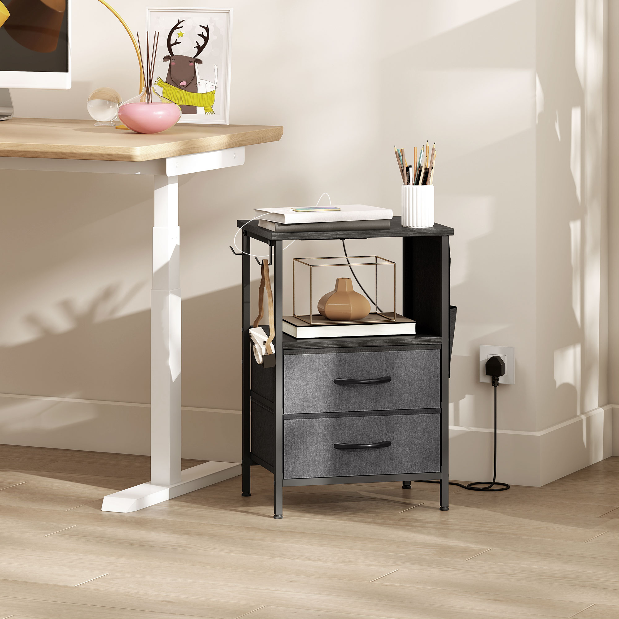 Couchtisch Beistelltisch mit Ladestation, Stahlrahmen, USB-C-Anschlüssen, Schubladen, Haken, 40cm x 30cm x 60cm Schwarz