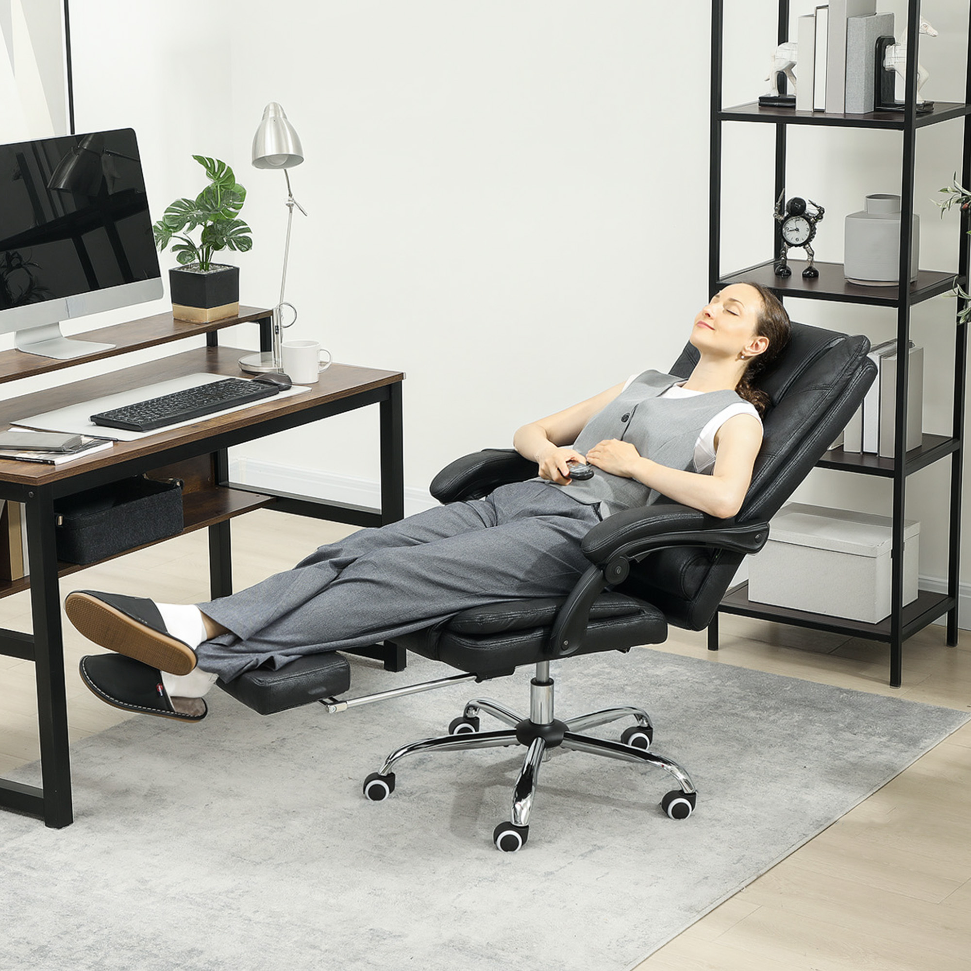 Massagstuhl Bürostuhl mit Massagefunktion, inkl. Fußstütze, höhenverstellbar, 64 cm x 70 cm x 118 cm, Schwarz