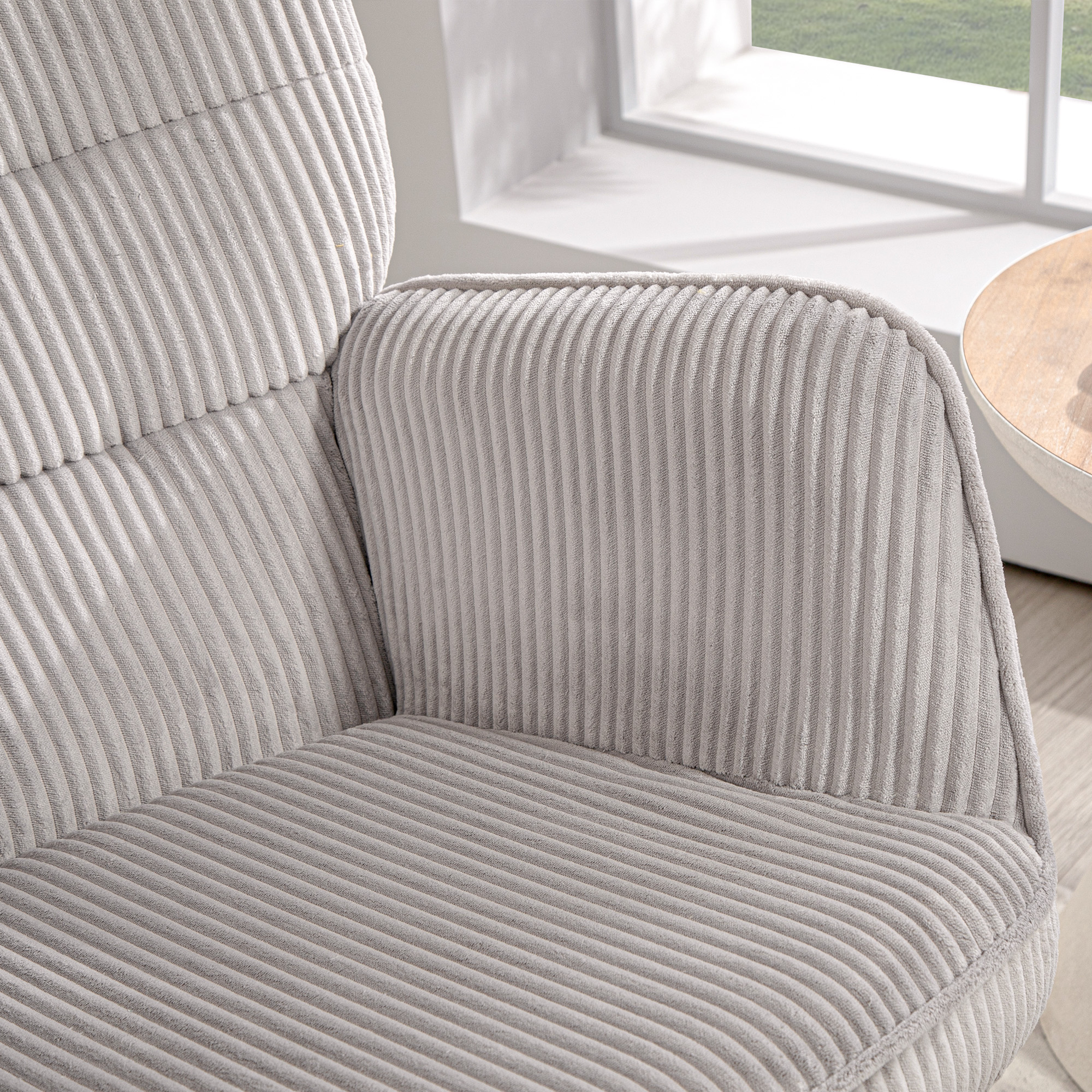 Vintage Schaukelstuhl, geschwungene Kufen, dicke Polsterung, Buchenholz & Stahl, Hellgrau