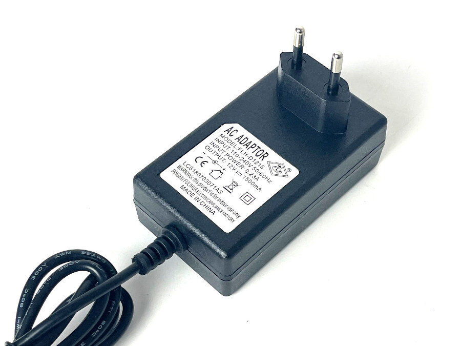 Ladegerät 12V / 1500mA