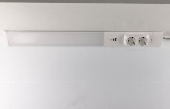 LED Unterbauleuchte "Arusha", weiß / USB A+C PD, 60cm, Licht warmweiß