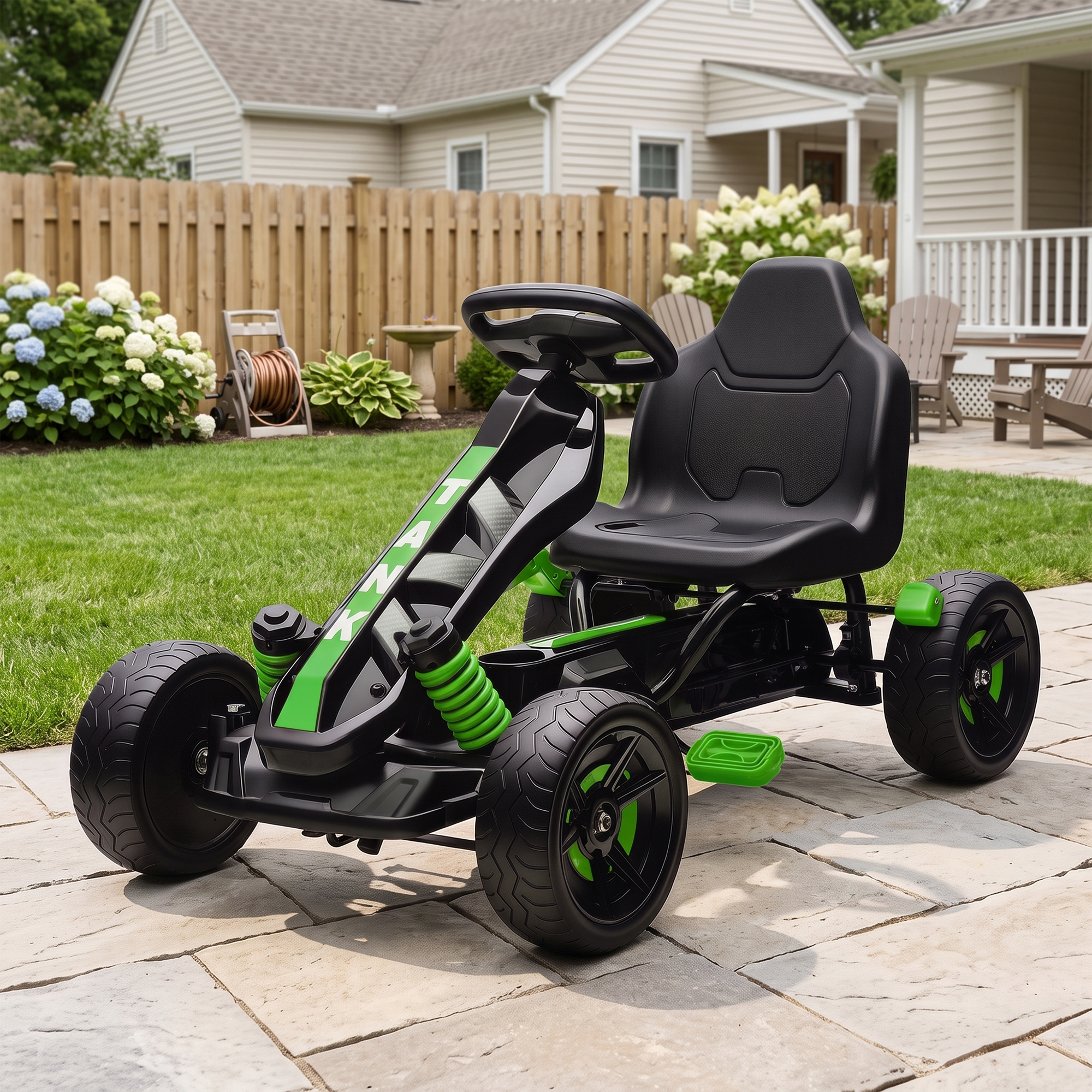 Gokart mit Pedalen, Tretauto für Kinder mit Bremse, rutschfeste Räder, Metallrahmen, 3-6 Jahre, Grün