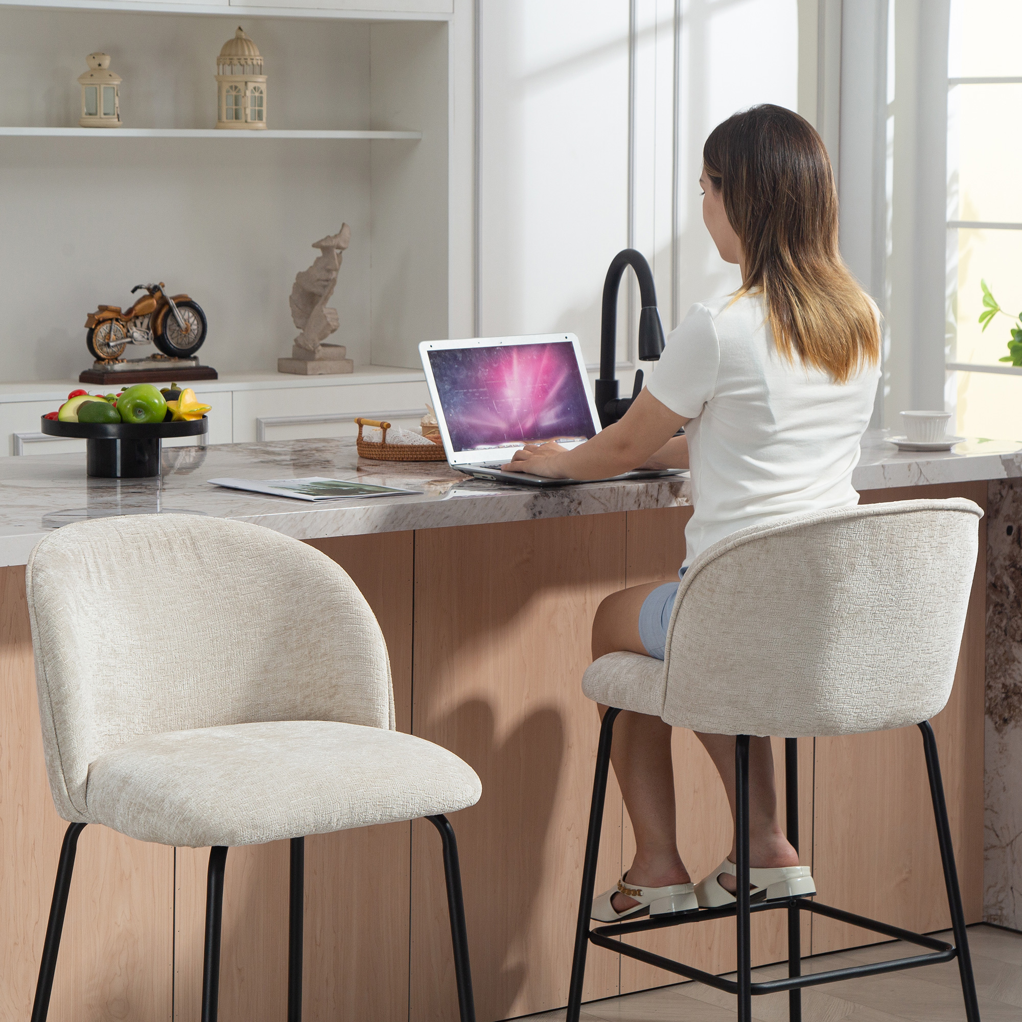 2er-Set Barhocker mit Rückenlehne und Fußstütze, Polsterstühle mit Stahlbeinen für Kücheninsel, Esszimmer, Beige
