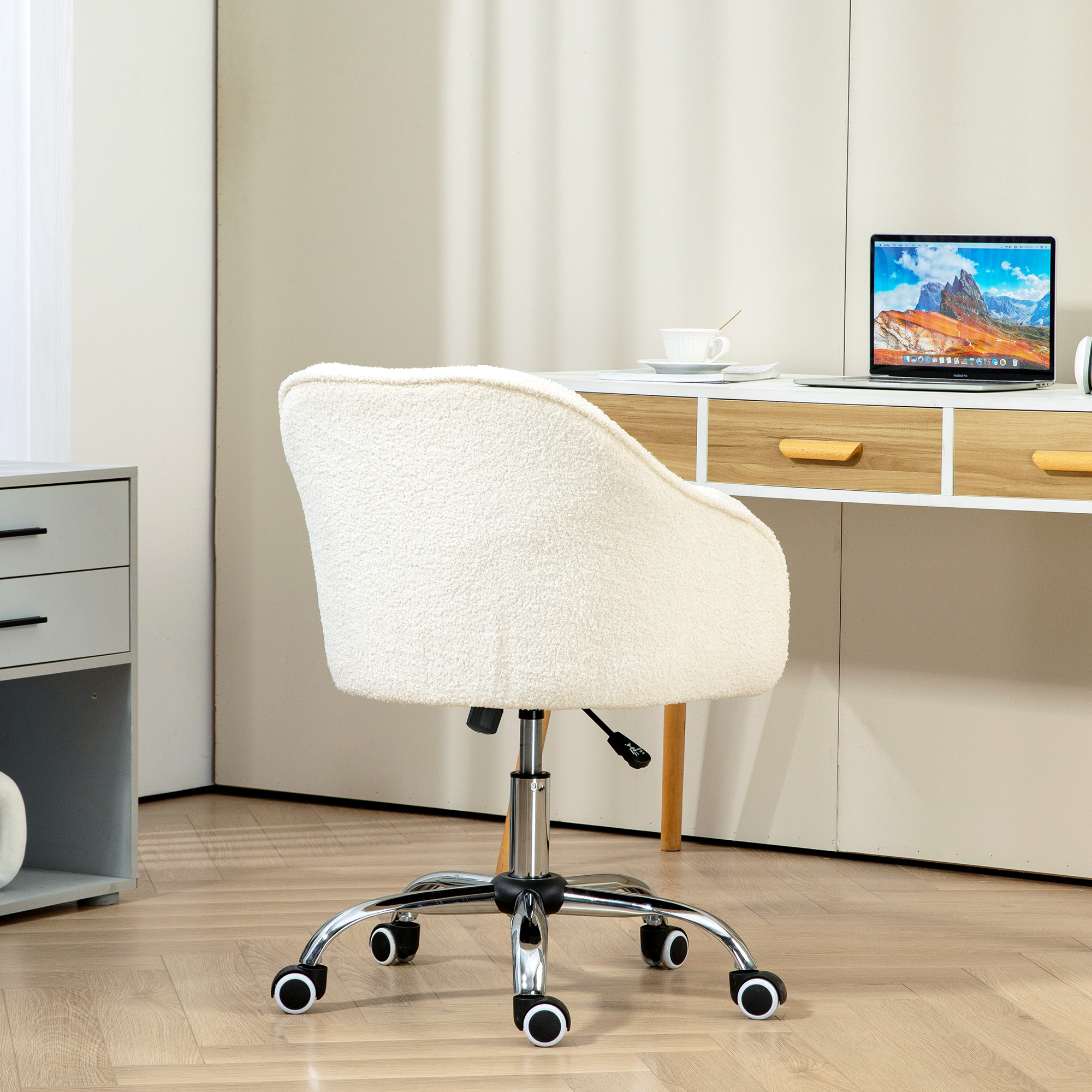 Homeoffice Stuhl, Ergonomisch Schreibtischstuhl mit Wippfunktion, Teddysamtoptik 56 x 61 x 86 cm Cremeweiß