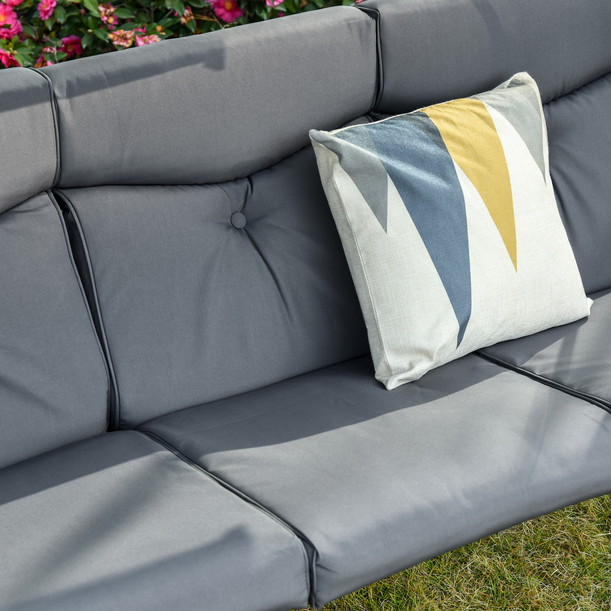 Hollywoodschaukel 3-Sitzer Gartenschaukel Schaukelbank mit verstellbarem Sonnendach Teetisch Stahl Polyester Grau+Schwarz 271 x 125 x 177 cm
