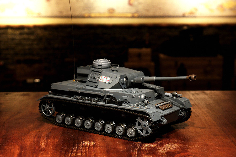 RC Panzer "Kampfwagen IV Ausf.F-2" Metallgetriebe & Metallketten PRO