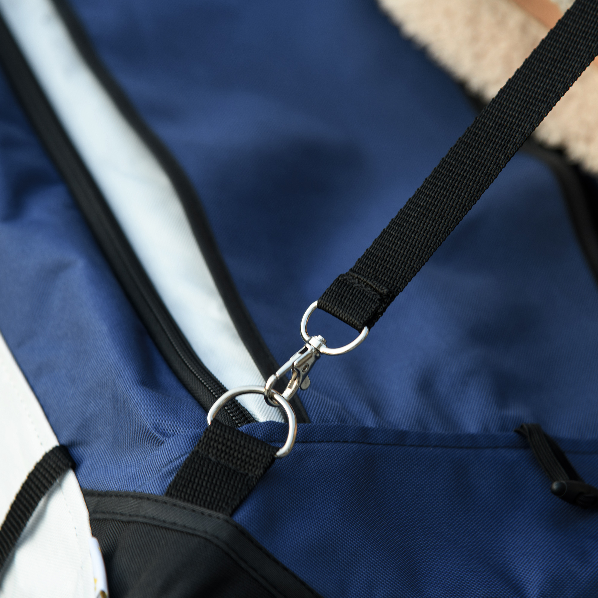 Hundbuggy Haustierbuggy Haustiertransporter bis 10kg klappbar verstellbare Trageriemen abnehmbarer Korb 81 x 58 x 97,5 cm Schwarz + Blau + Weiß