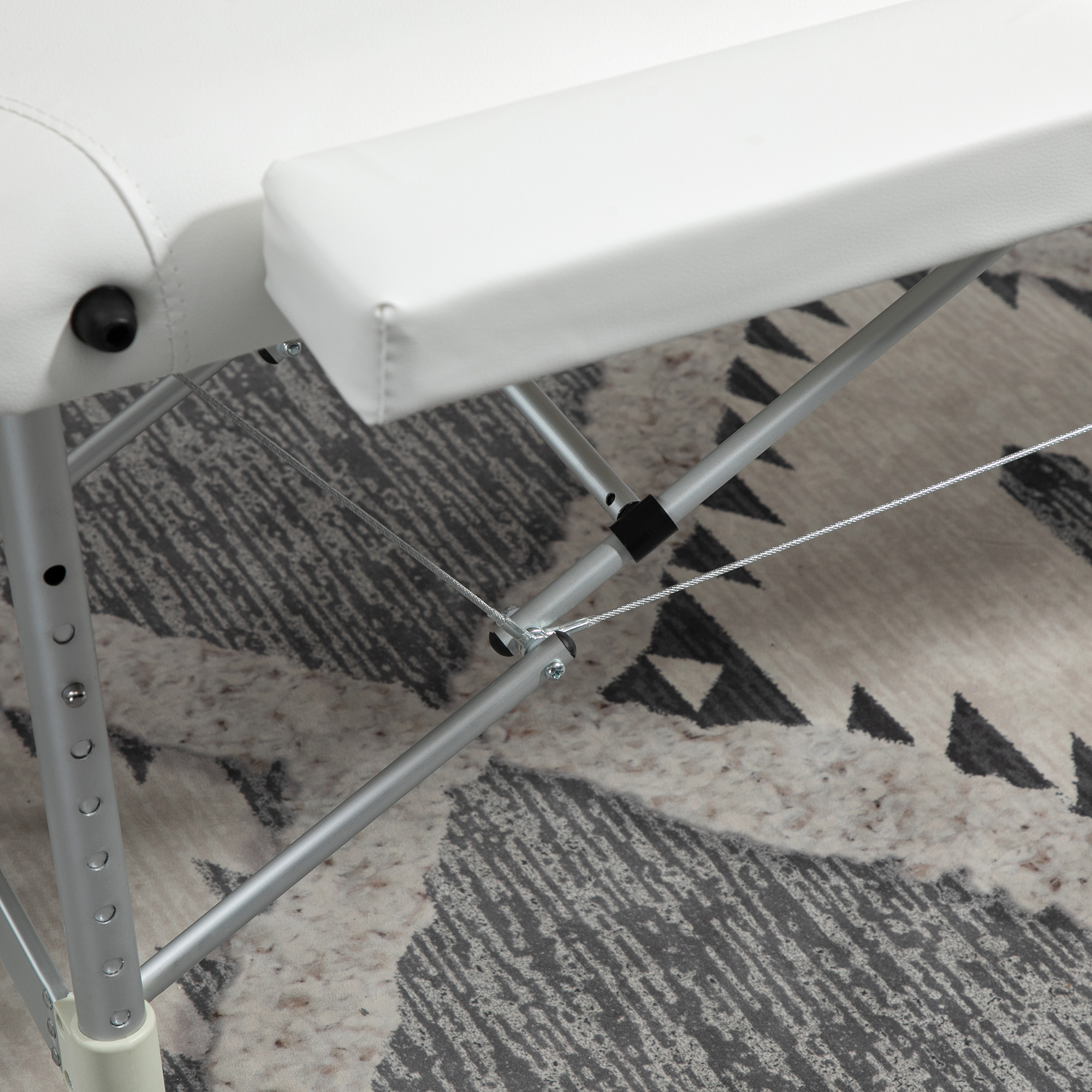 mobile Massageliege 3 Zonen klappbar Massagetisch mit Kopfstütze Armlehne Tragetasche höhenverstellbare Aluminium Massagebett tragbar inkl. Zubehör Massagebank bis 225 kg Belast Weiß