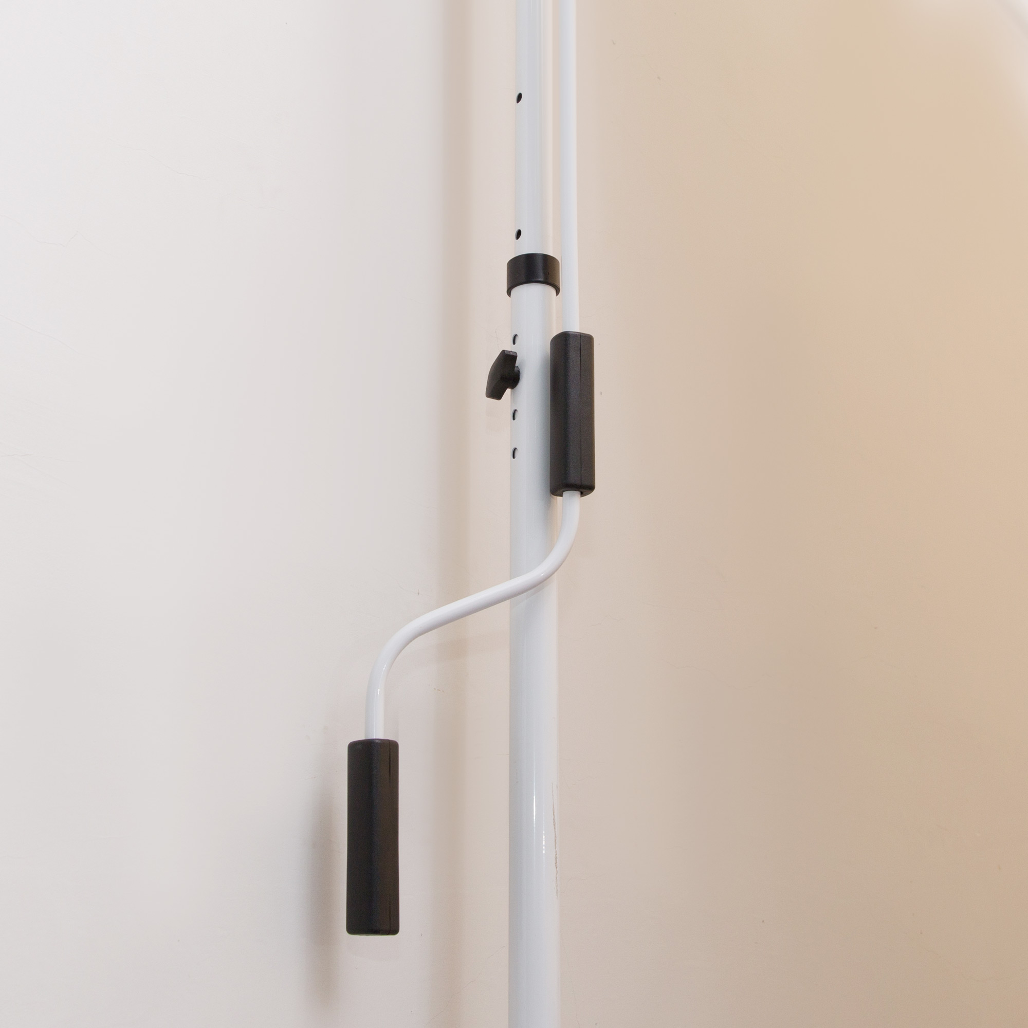 Klemmmarkise mit Handkurbel höhenverstellbar Gelenkarmmarkise schmutzabweisend, witterungsbeständig Balkonmarkise 150cm breit Terrassenmarkise für Terrasse Balkon Veranda Beige