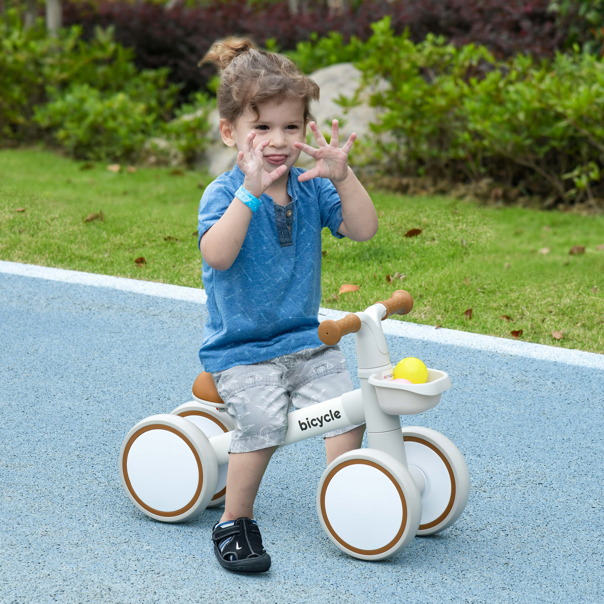 Laufrad, verstellbarer Sitz, Flüsterräder, für 1-3 Jahre, bis 20 kg, Braun/Weiß