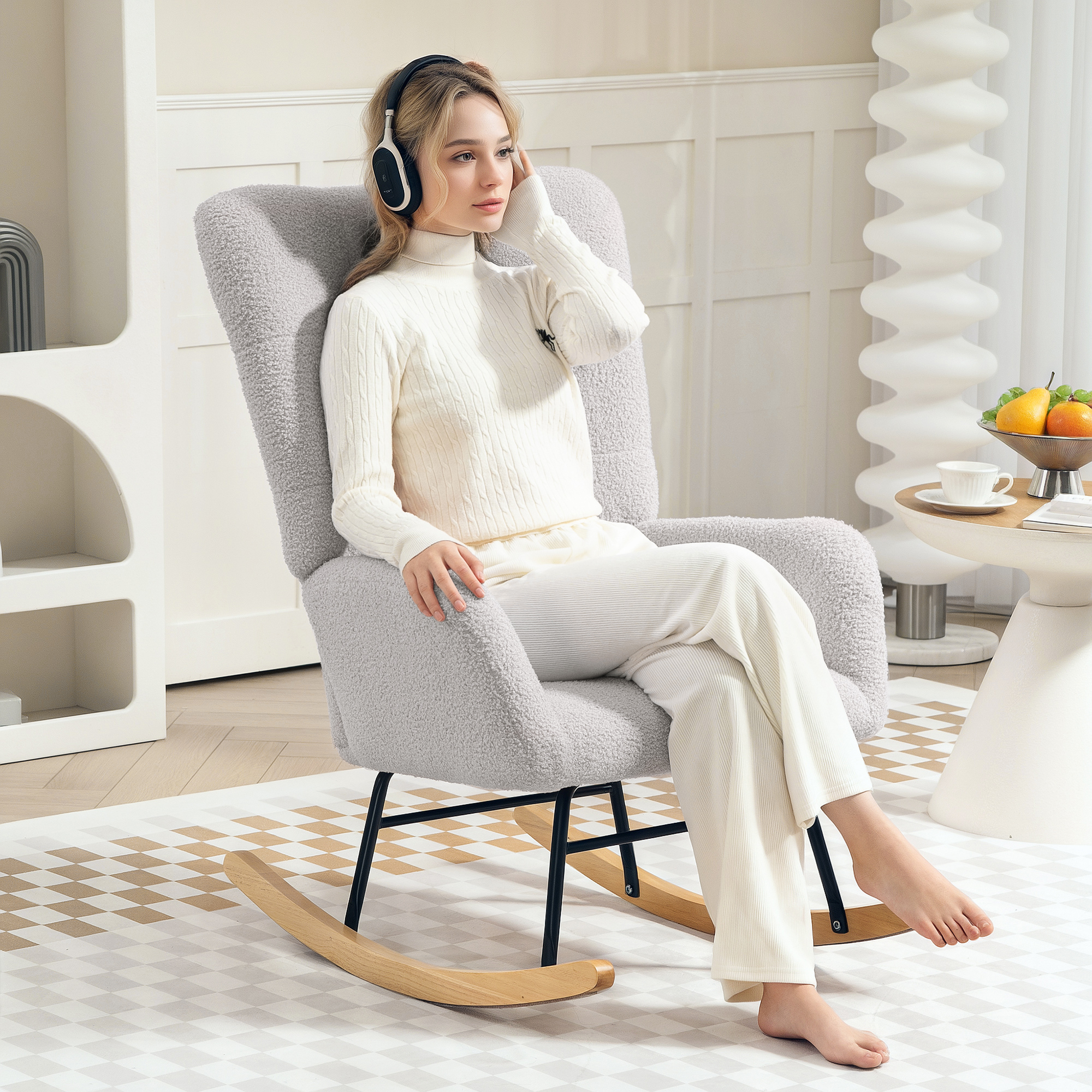 Schaukelstuhl, kuscheliger Bezug, dicke Polsterung, rutschfest, Hellgrau