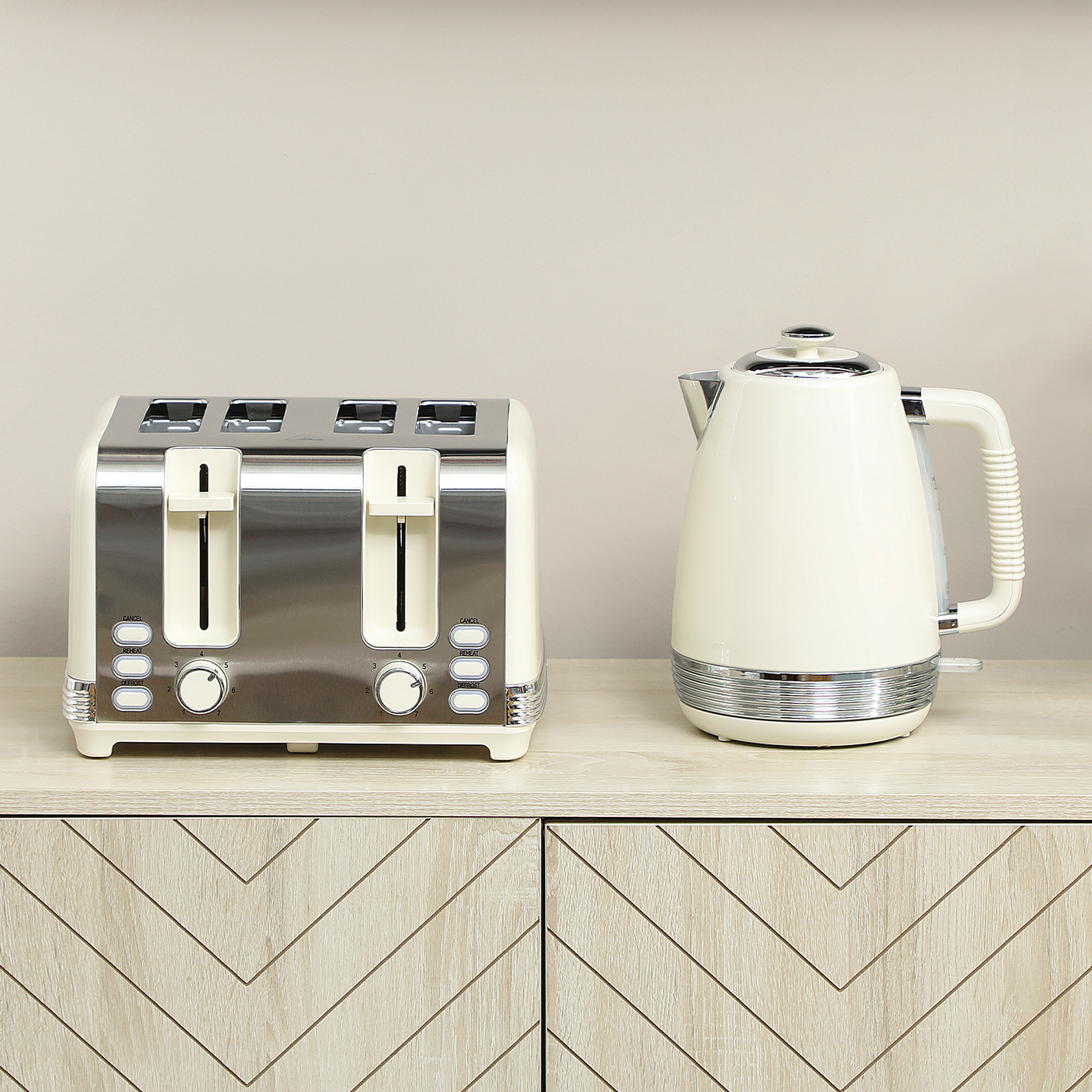 Wasserkocher- und Toaster-Set, 1,7 L, 2200W, Strix Thermostat, Filter, 4-Schlitz-Toaster, 7 Bräunungsstufen, Krümelfach