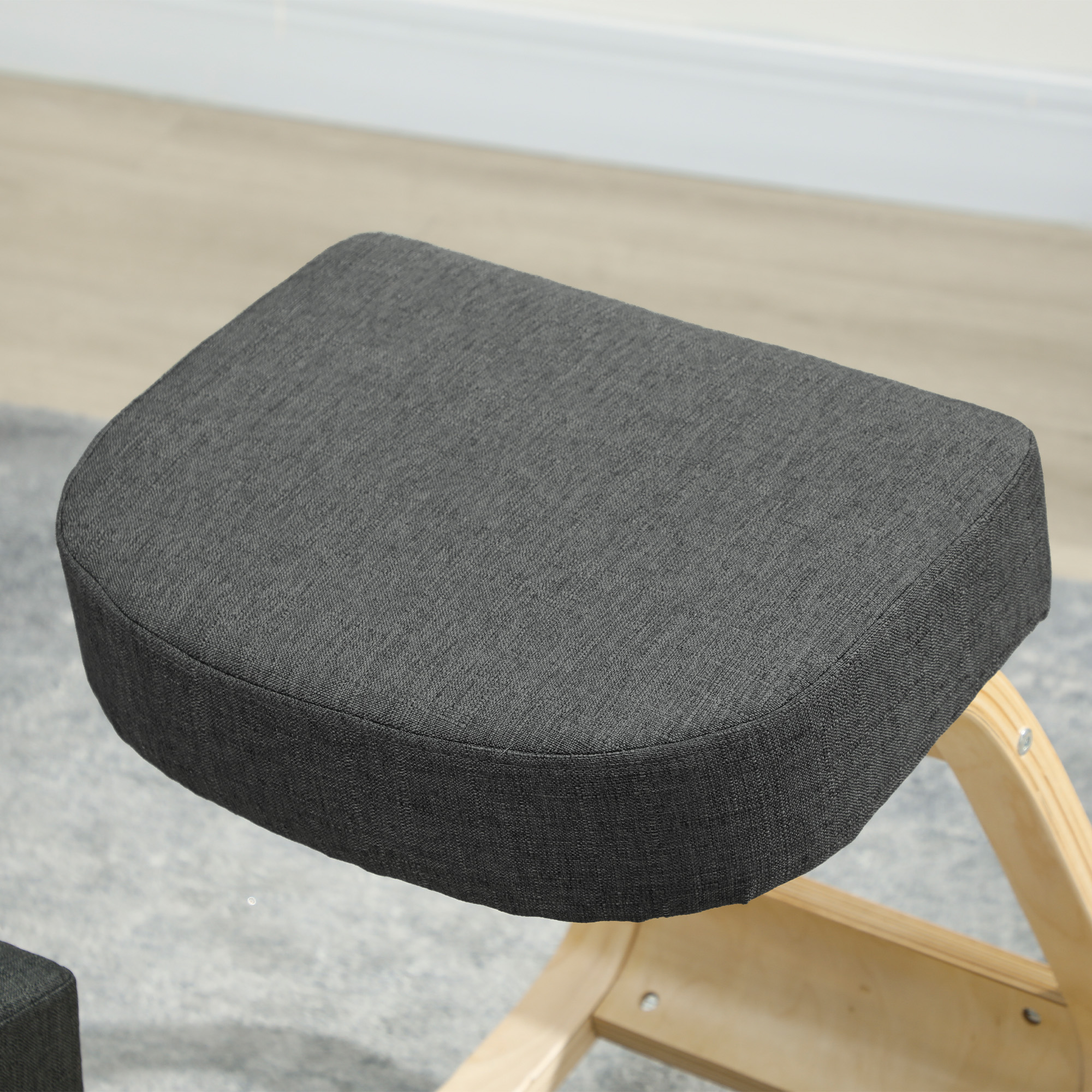Kniestuhl, ergonomischer Sitzhocker, Polsterhocker für gesunde Sitzhaltung, Birkenholz, 120 kg belastbar, Dunkelgrau
