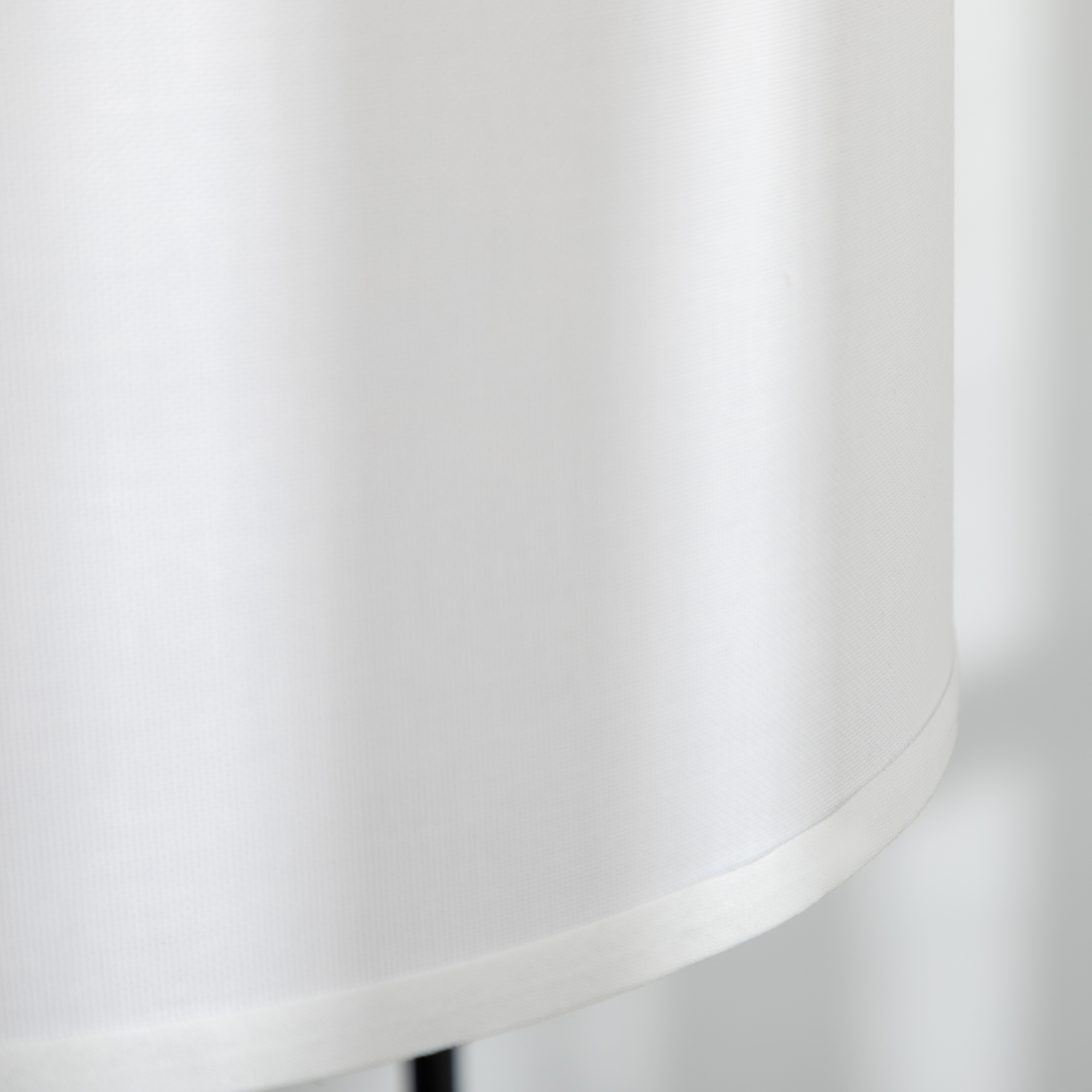 Stehlampe mit Fußschalter, Bodenlampe mit Stoffschirm, Stahl, Weiß