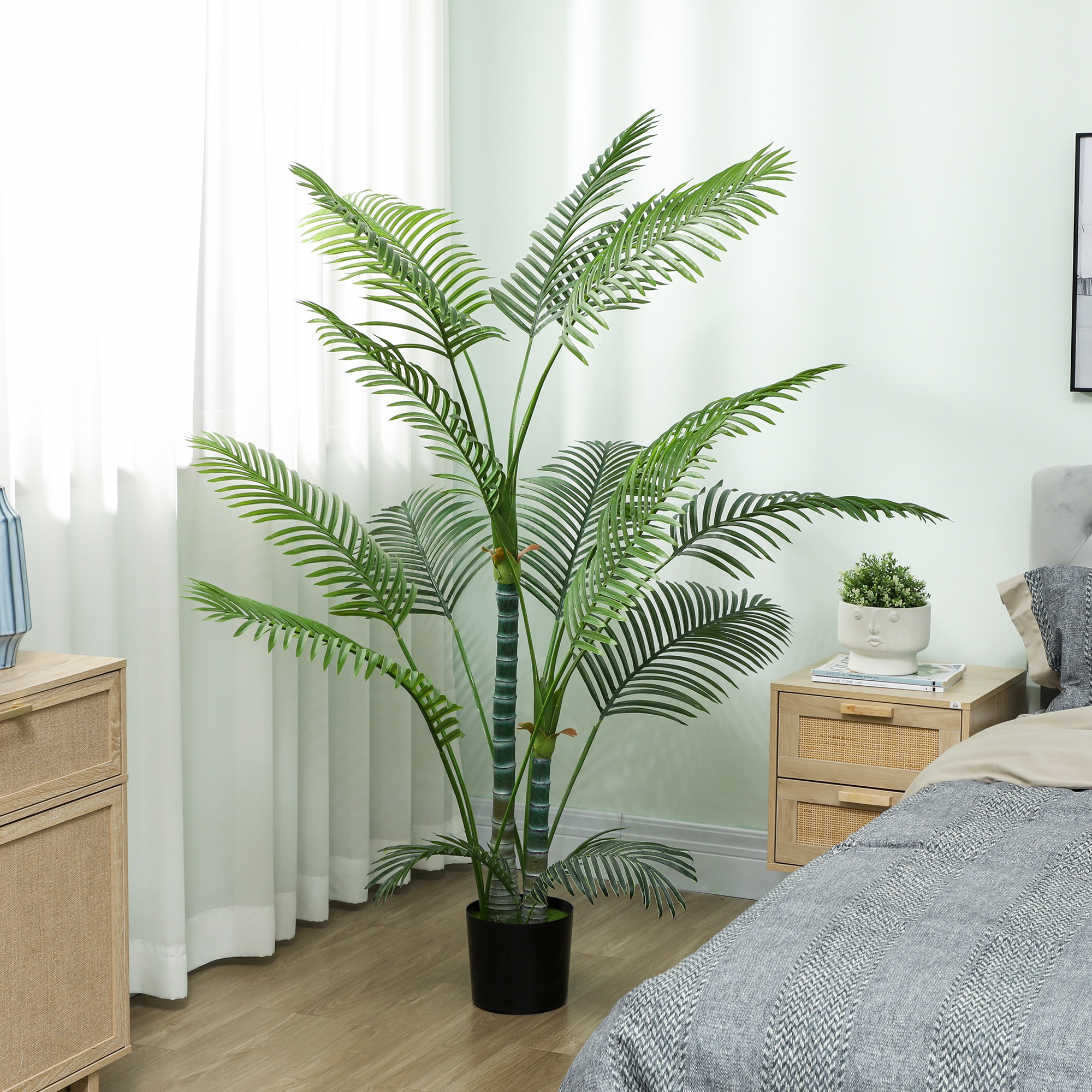Künstliche Palme mit 16 Kunststoff-Blättern, UV-beständige Kunstpflanze mit Plastiktopf, für drinnen und draußen, Grün