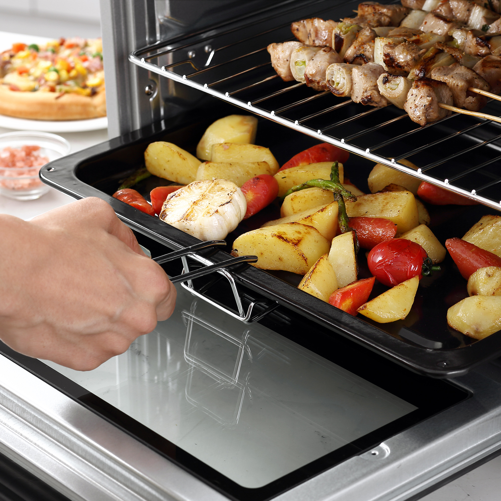 Mini Backofen 32L 100 °C-230 °C 1600 W Mini Ofen mit Backblech Krümelblech Grillrost und 3 Kochmodi Pizzaofen mit Timer Backblech-Griff Edelstahl Silber