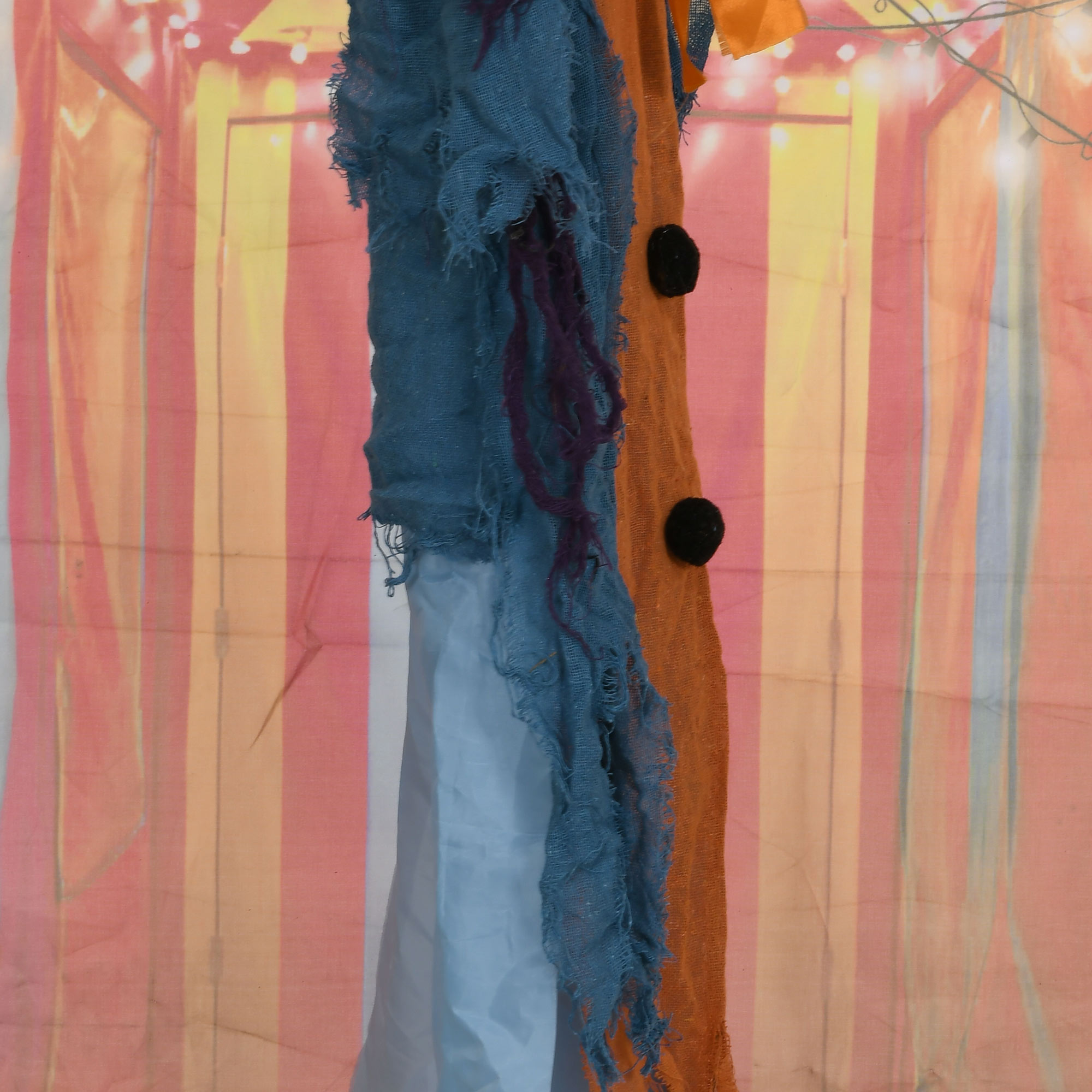 Horrorclown, Helloweendeko, aktiviert mit Geräusche/Berührung, rote Augen, Sound, 168 cm Horrorclown, Helloweendeko, aktiviert mit Geräusche/Berührung, rote Augen, Sound, 168 cm