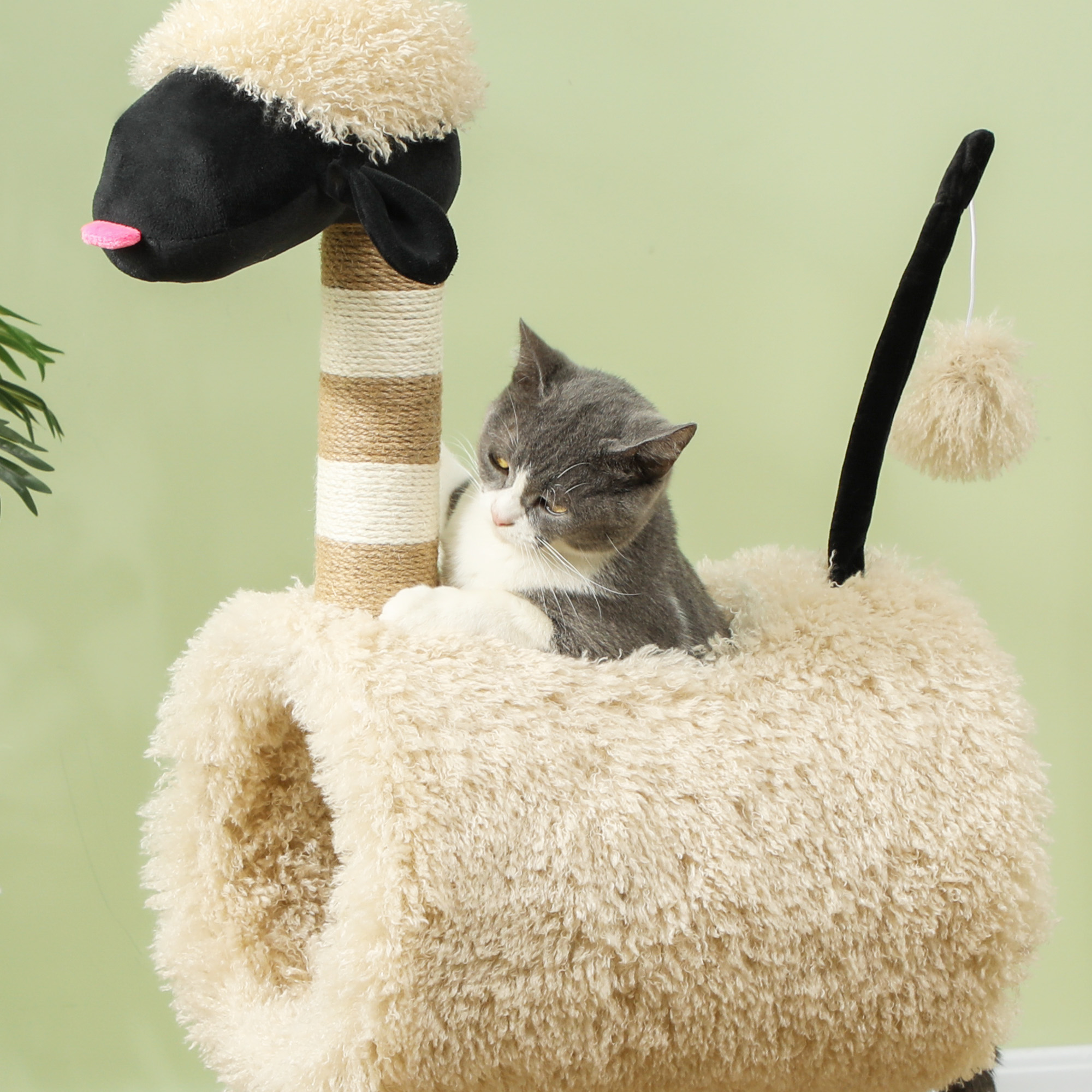 Katzenbaum im Schaf-Design, mit Kratzpfosten, Tunnel und Spielzeug, 98 cm, Hellbraun