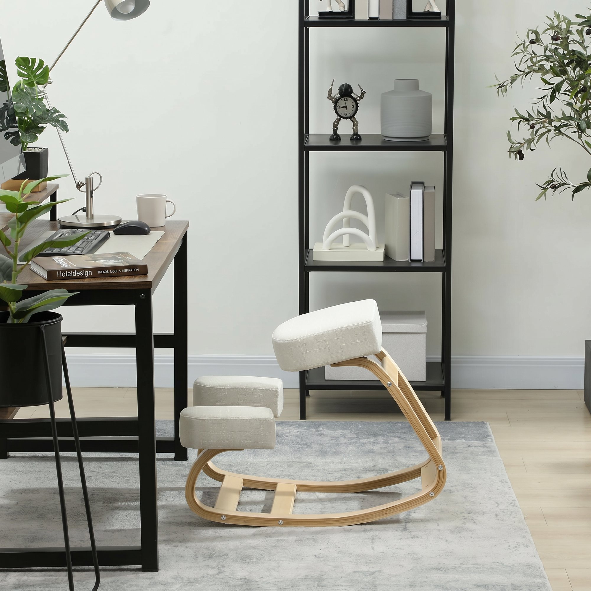 Kniestuhl, ergonomischer Sitzhocker, Polsterhocker für gesunde Sitzhaltung, Birkenholz, 120 kg belastbar, Cremeweiß