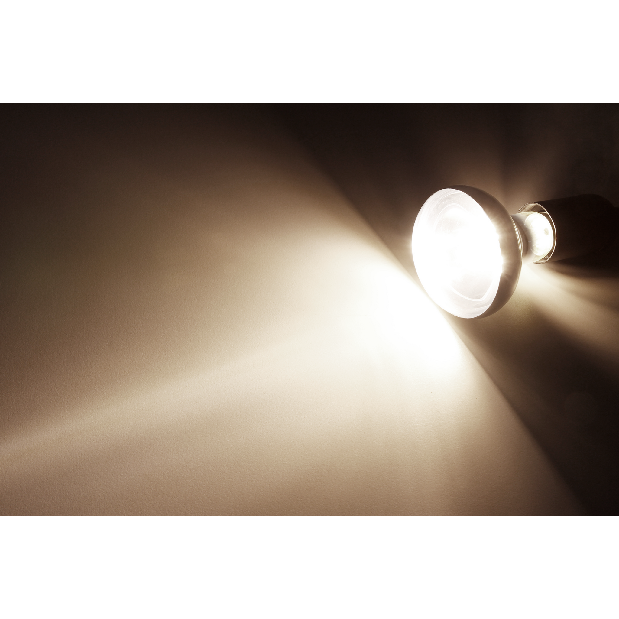 LED-Reflektorstrahler McShine, E27, R80, 8W, 800lm, 360°, 3000K, warmweiß