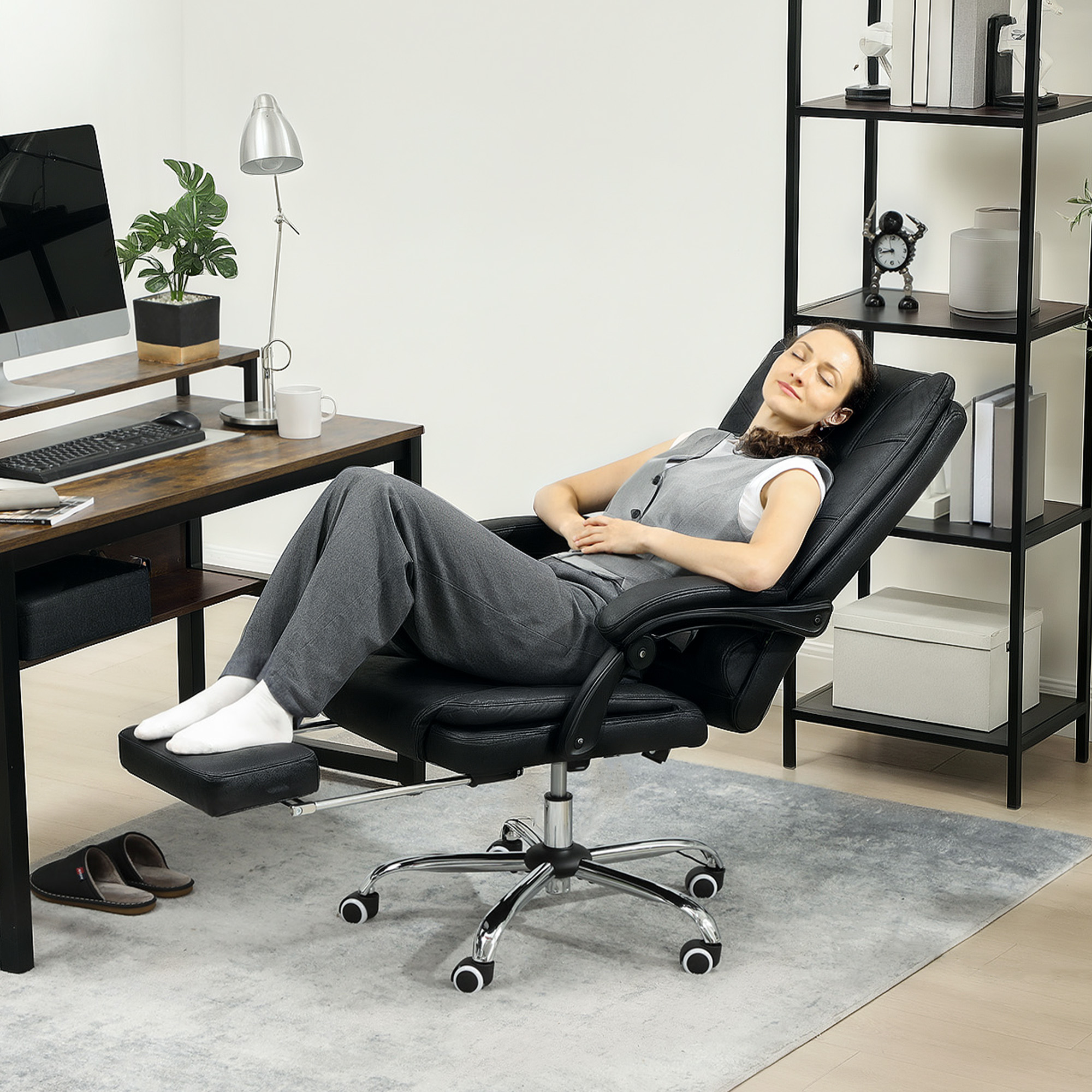 Massagstuhl Bürostuhl mit Massagefunktion, inkl. Fußstütze, höhenverstellbar, 64 cm x 70 cm x 118 cm, Schwarz