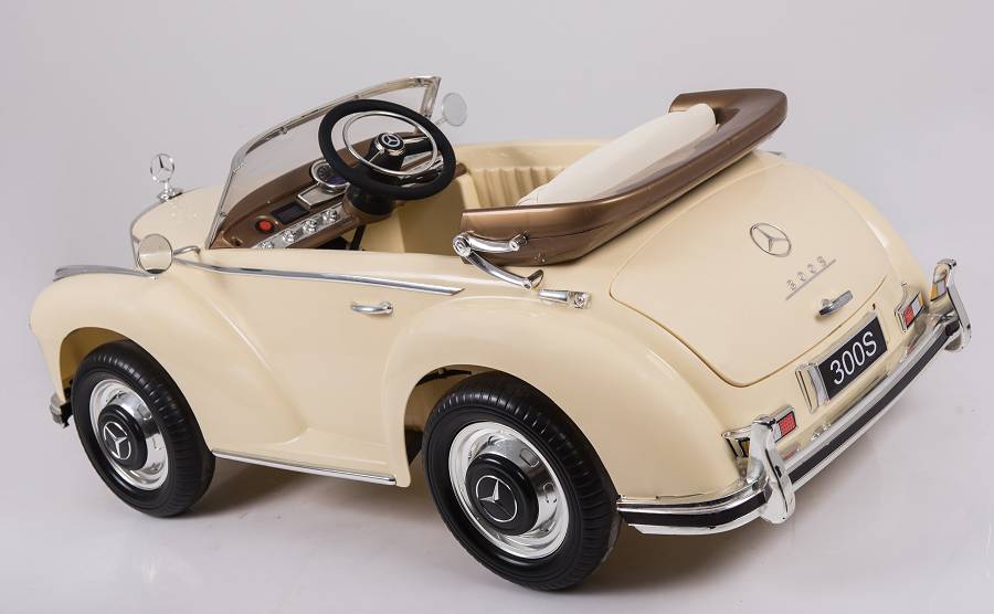 Kinderfahrzeug Mercedes 300S