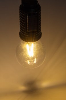 Solar LED Glühlampe mit Akku "CT-KL3" / mit Haken / Karabiner, 3000k / Warmweiß