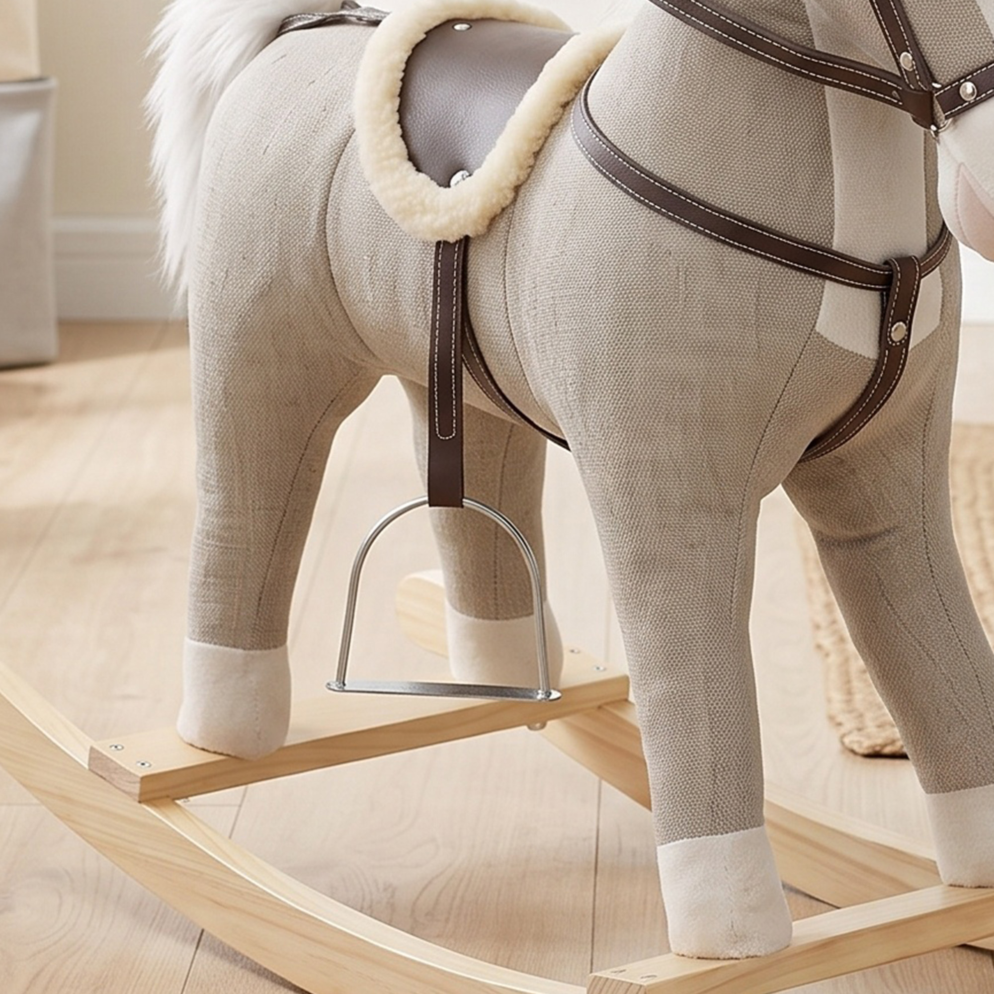 Schaukelpferd mit Sound und Sicherheitsgriffen, Reitpferd mit Holzgestell für Kleinkinder von 12–36 Monaten, Grau