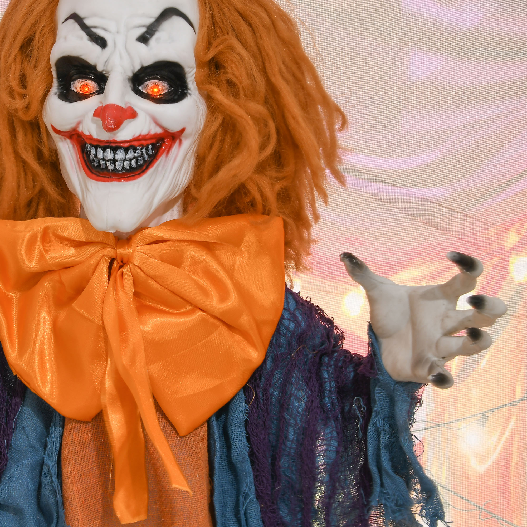 Horrorclown, Helloweendeko, aktiviert mit Geräusche/Berührung, rote Augen, Sound, 168 cm Horrorclown, Helloweendeko, aktiviert mit Geräusche/Berührung, rote Augen, Sound, 168 cm