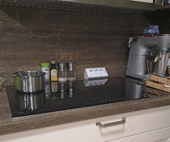 3-fach Steckdosenblock, weiß / 250V~/ 16A, Aufbaumontage