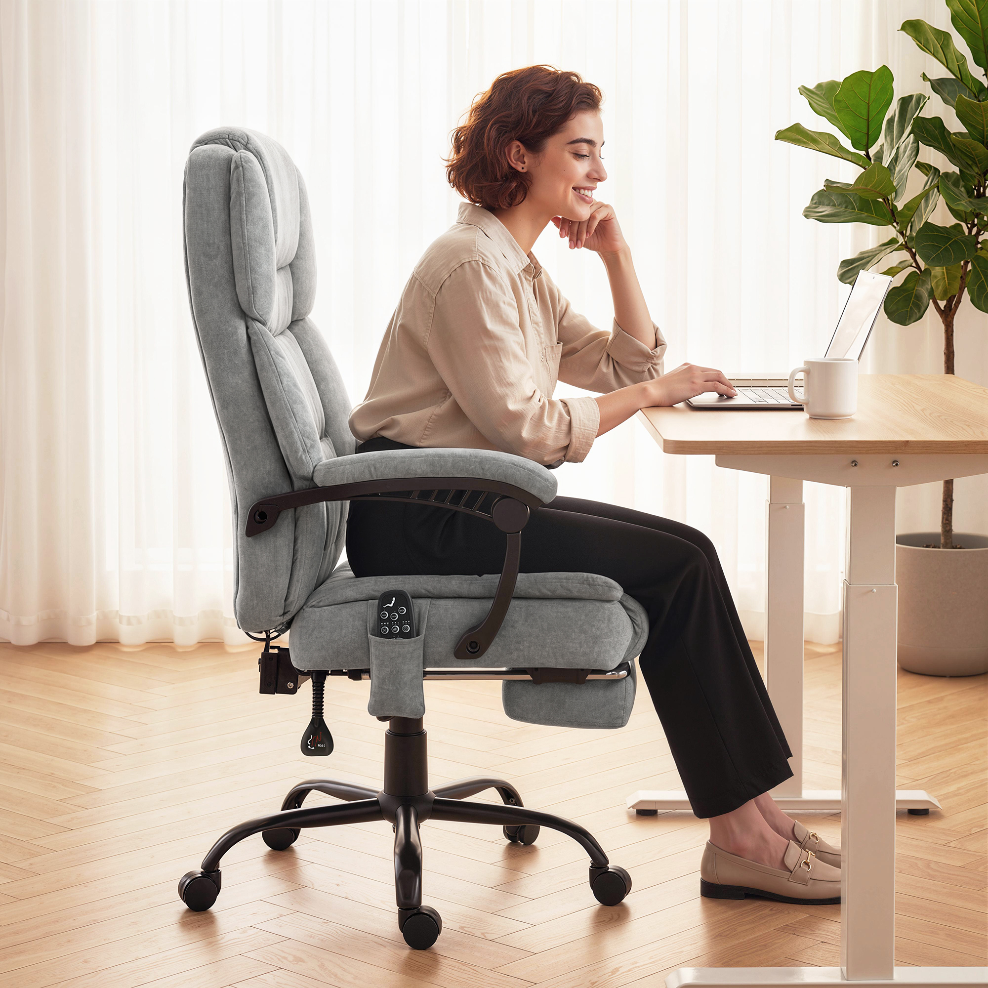 Hochlehner Massage-Bürostuhl mit Vibration, Wärmefunktion, verstellbarer Rückenlehne, Fußstütze, Fernbedienung, grau