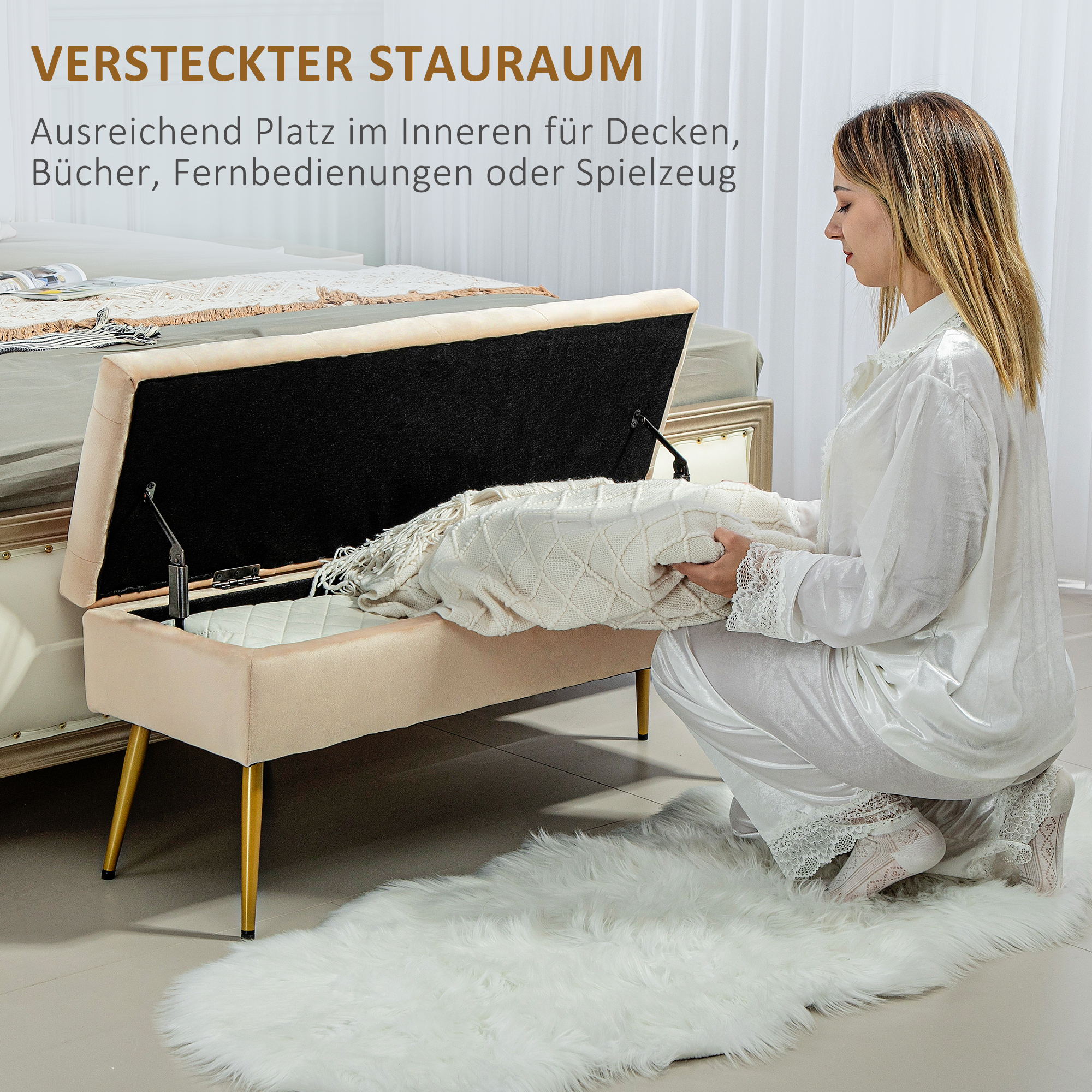 Stauraum-Sitzbank in Samtoptik, gepolsterter Fußhocker mit getuftetem Design, Metallrahmen, 102 x 35 x 43 cm, Beige
