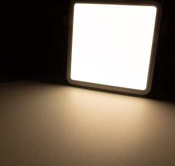 LED Deckenleuchte "Santano 36 Qw" / 30x30cm, 32W, 2928lm, 2900K warmweiß