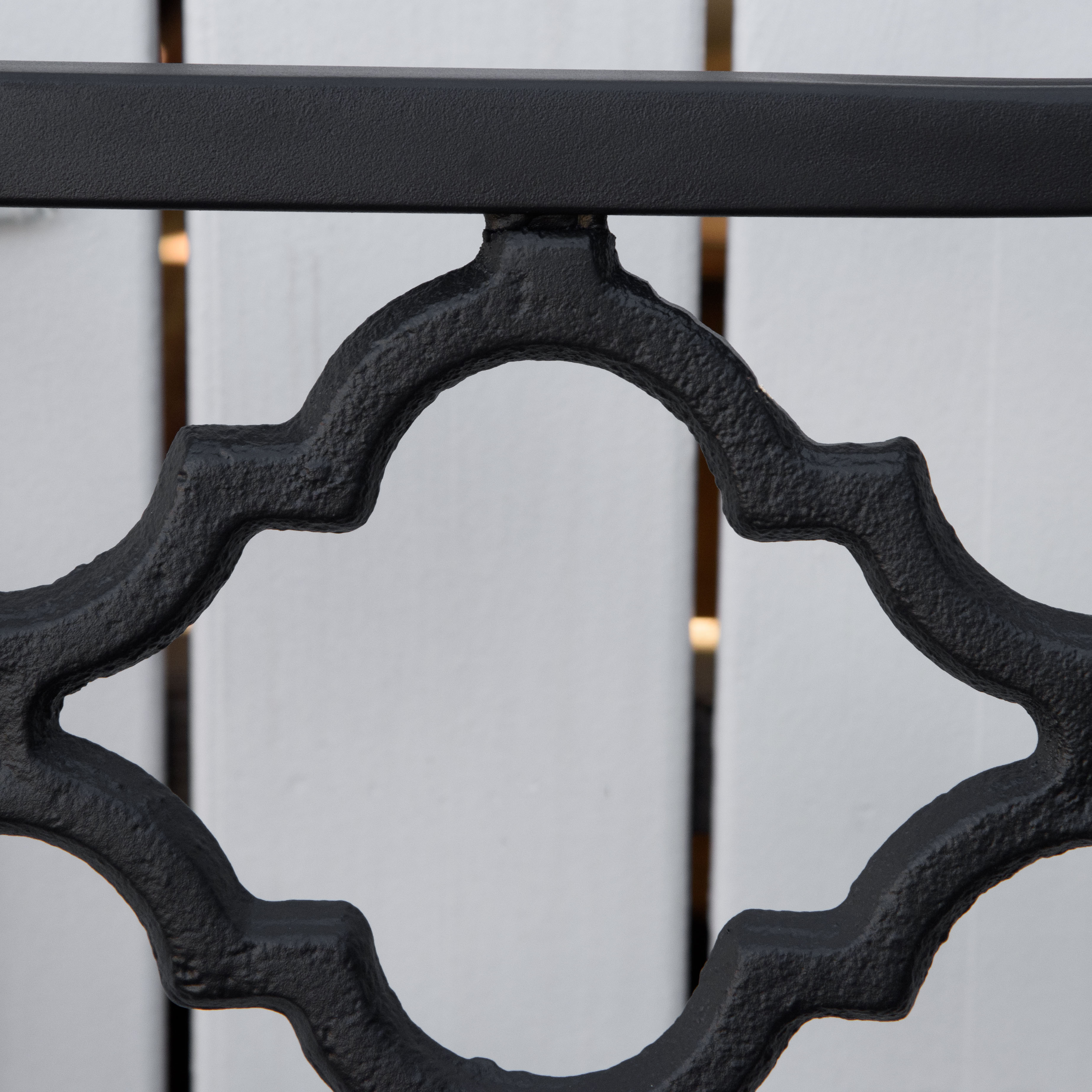 Gartenbank 2-Sitzer Parkbank aus Metall Sitzbank bis 240 kg Bank Terrassenbank mit Rücken- & Armlehnen Gartenmöbel Gusseisen Schwarz 128 x 58,5 x 89 cm