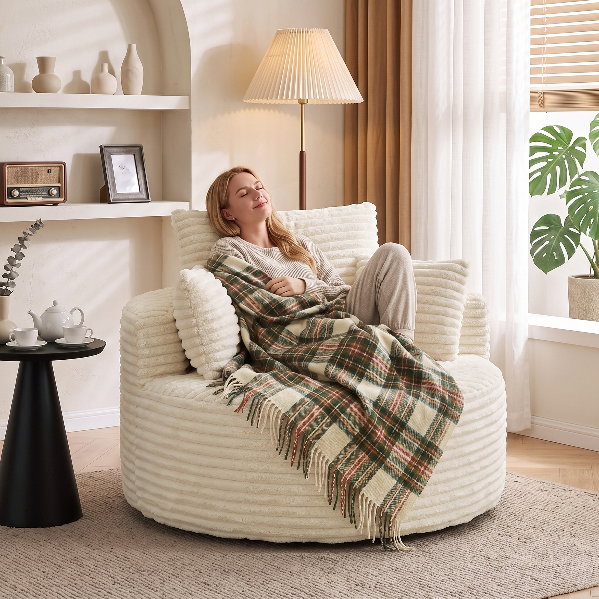 Sessel mit tiefer Sitzfläche, Einzelsofa ohne festen Rahmen, Vollschaum-Design, 4 Kissen, Cremeweiß