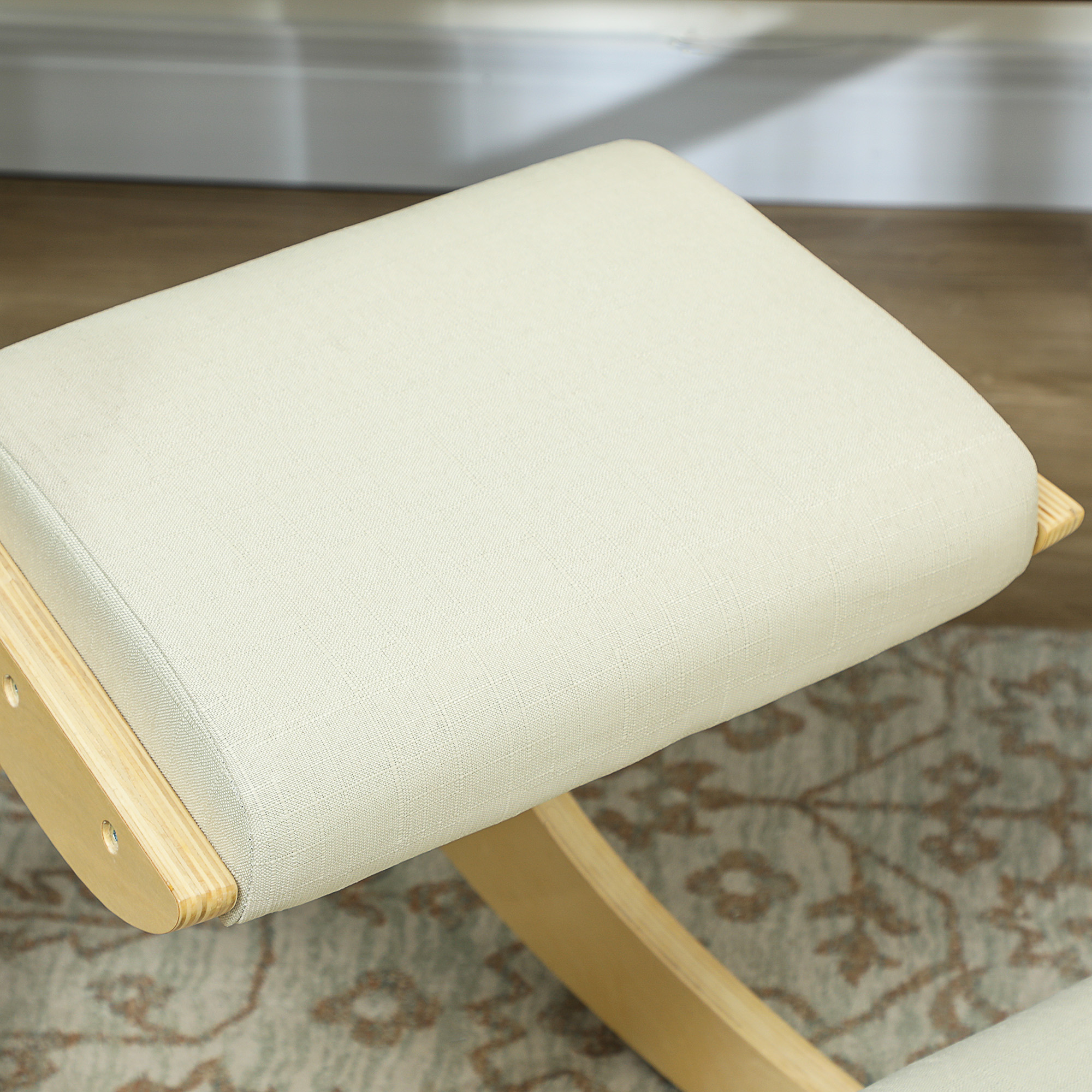 ergonomischer, schaukelnder Kniehocker für Homeoffice, zur Verbesserung der Körperhaltung, Creme