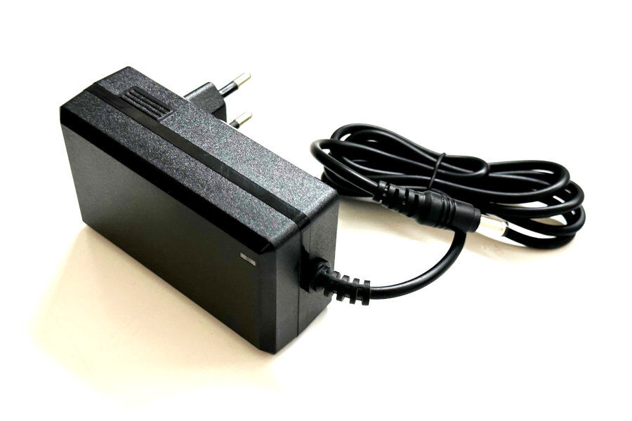 Ladegerät 24V / 1000mA