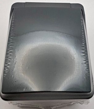 NUQUI Feuchtraum Steckdose / IP54, Aufputz, 250V~/ 16A