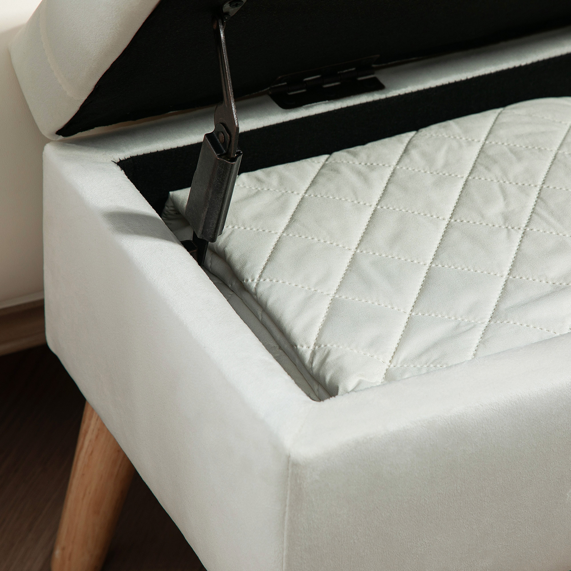Polsterbank mit Stauraum, Stoffbezug in Samtoptik, Holzbeine, für Wohnzimmer, Schlafzimmer, Flur, 80 x 35 x 42 cm, Weiß