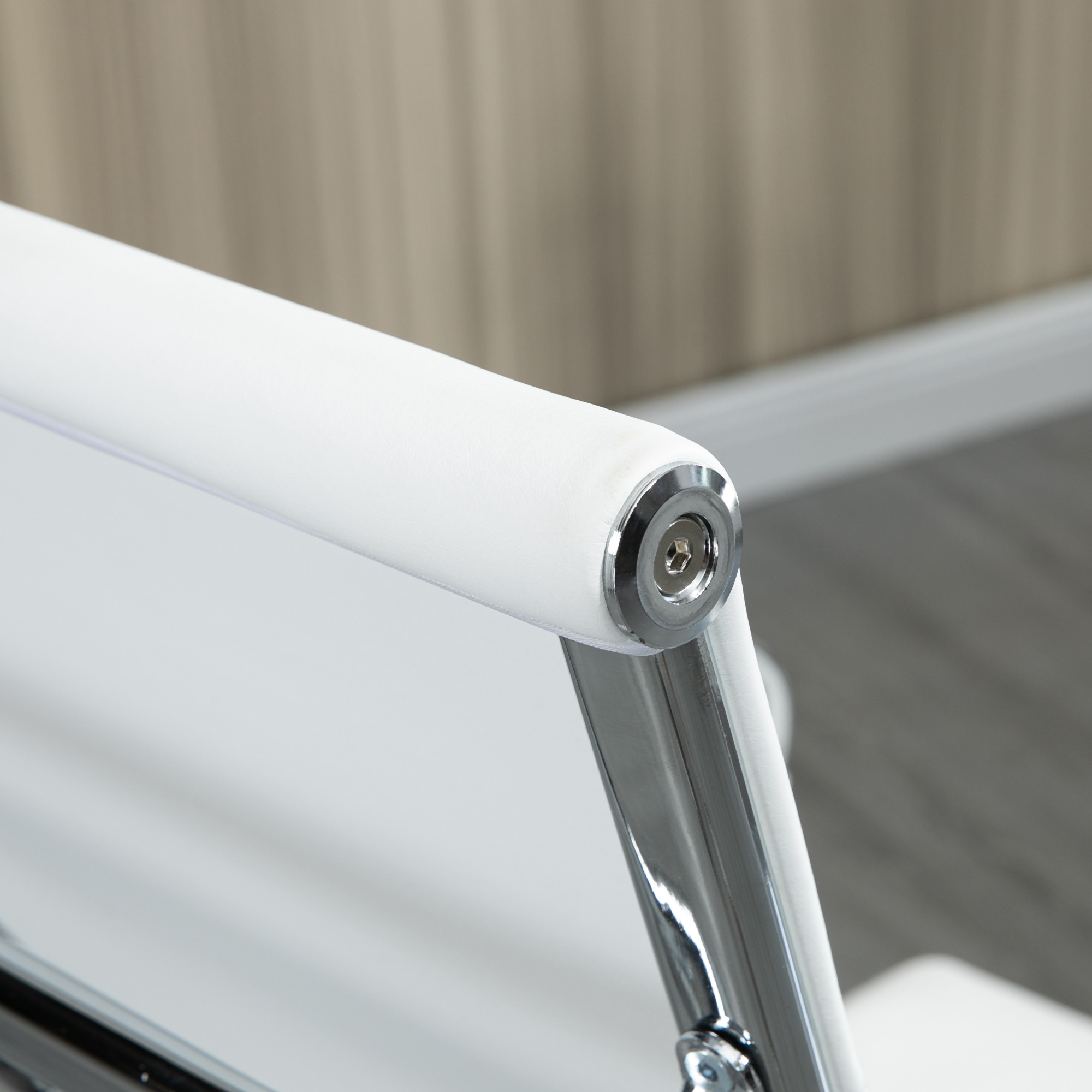 Bürostuhl ergonomischer Schreibtischstuhl mit Wippfunktion Chefsessel höhenverstellbarer Drehstuhl gepolstert Kunstleder Schaumstoff Weiß 54 x 62 x 104-114 cm